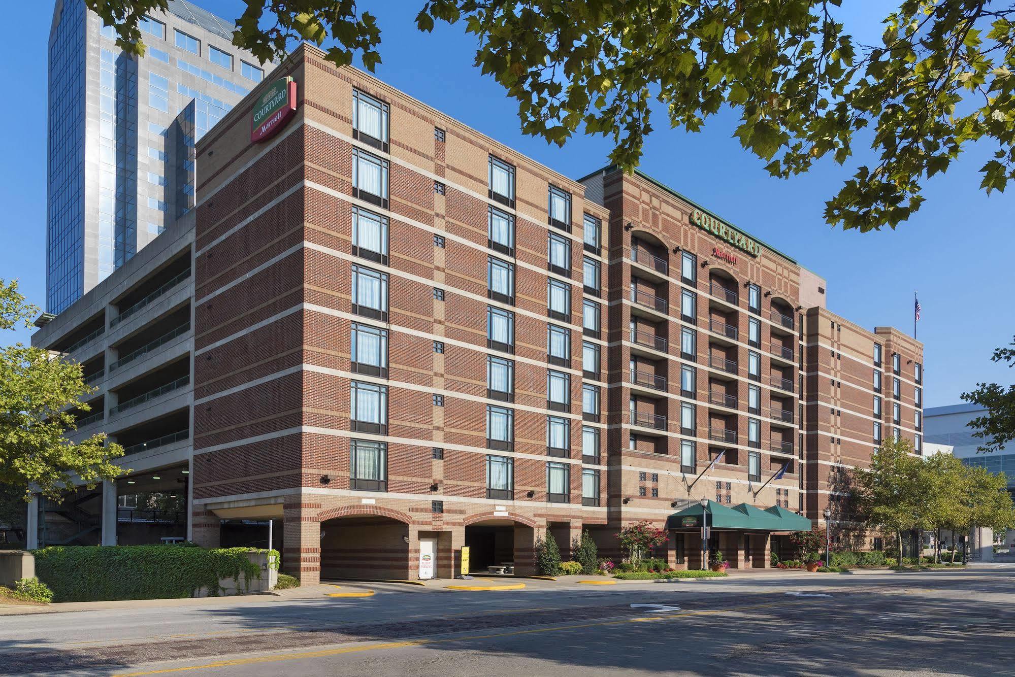 Hotel Courtyard Downtown 3*